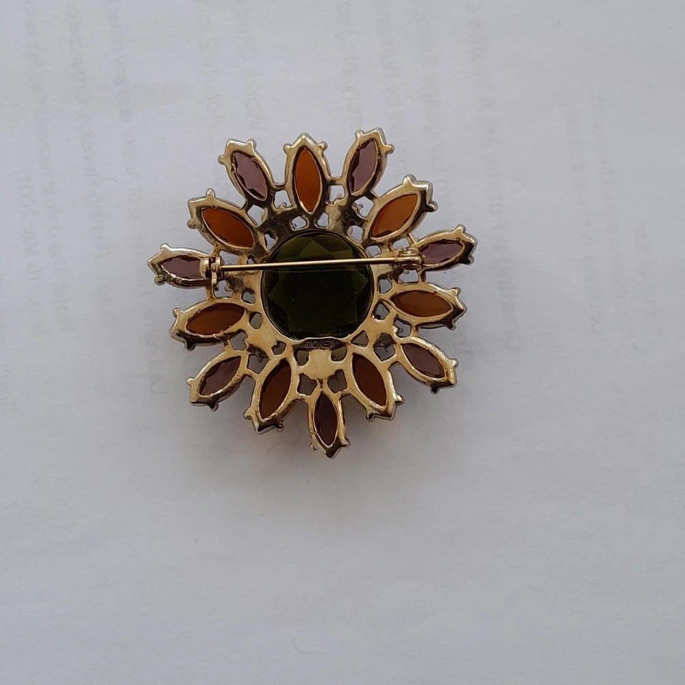 Gold and Brown Vintage Floral Brooch